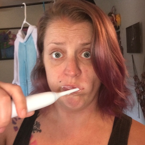 Meet your Posher, Cindy - Picture 4 of 8